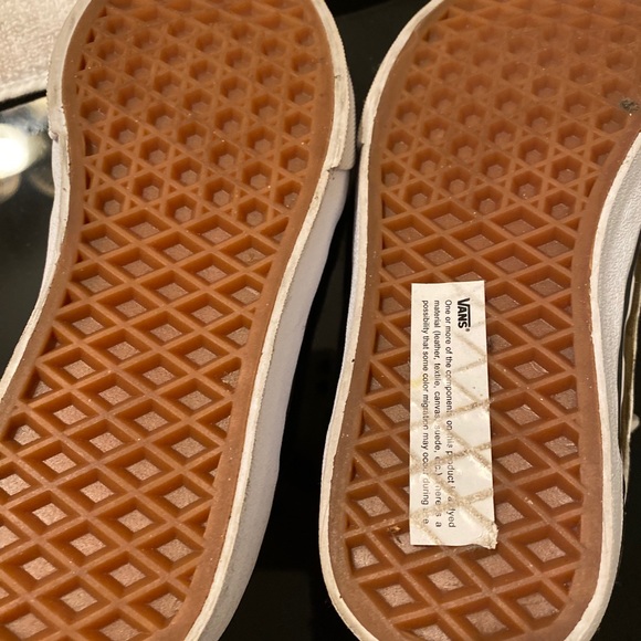 Vans - Picture 3 of 9